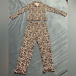 Tahari Girls Cheetah pajamas (New)